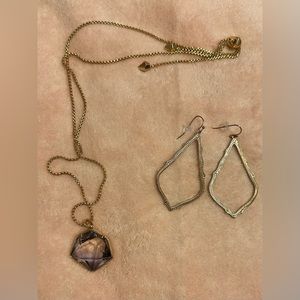 Kendra Scott Vanessa Necklace in Rose Gold and Sophee Drop Earrings in Rose Gold